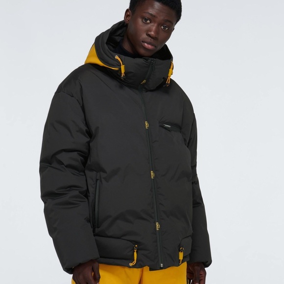NWT Men’s Medium Fendi Logo-hood Technical Ski Down Jacket In Black/Yellow/White - Picture 3 of 16